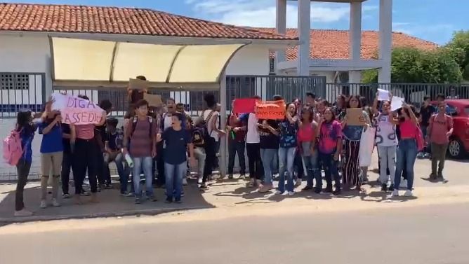 csm_protestodealunos_f1030ed991