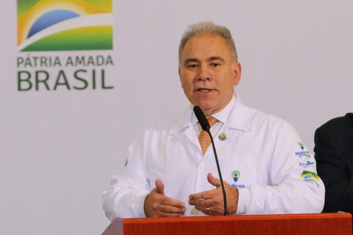 O ministro da Saúde, Marcelo Queiroga, participa da apresentação dos primeiros profissionais que irão fortalecer o atendimento à população pelo programa Médicos pelo Brasil.