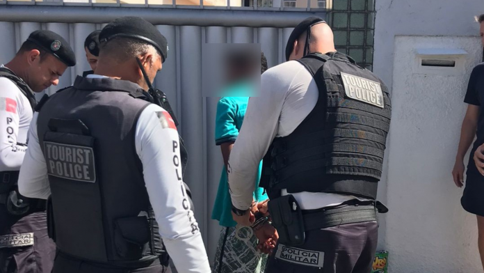 Suspeito-de-furtar-estabelecimentos-e-preso-em-flagrante-pulando-muros-de-residencias-em-Joao-Pessoa