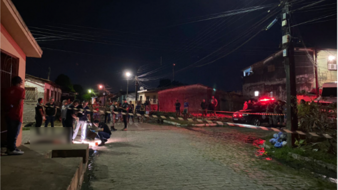 Jovem-e-abordado-por-desconhecidos-e-assassinado-com-tiros-na-cabeca-na-Grande-JP