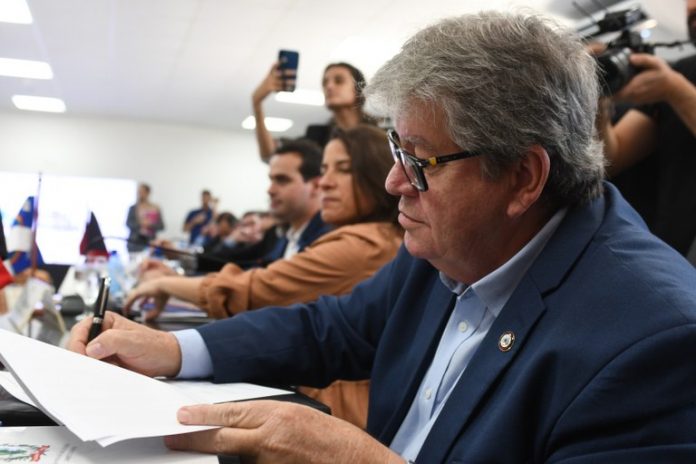 joao-azevedo-assinatura