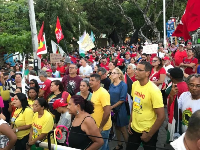 atos-antidemocraticos-