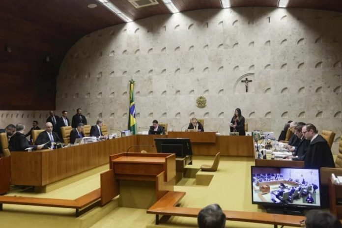 Supremo-Tribunal-Federal-STF-inicia-o-julgamento-dos-denunciados-pela-invasao-e-depredacao-dos-predios-dos-Tres-Poderes-no-dia-8-de-janeiro-18-e1694781232906