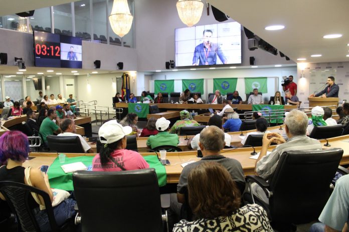 51190b0b-bef9-e050-bc5d-ca357e554dc3