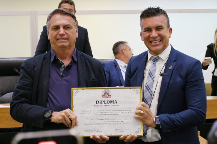 Bolsonaro-Carlao