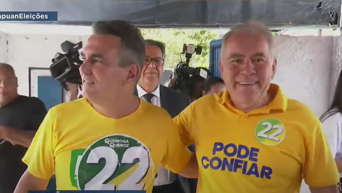 Marcelo-Queiroga-vota-em-Joao-Pessoa-acompanhado-de-Sergio-Queiroz-
