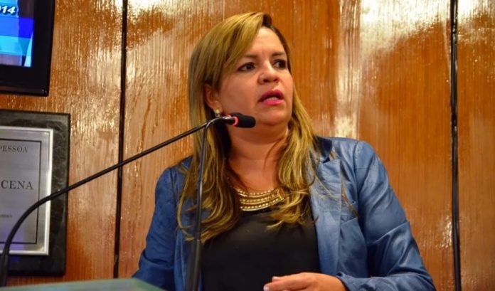 raissa-lacerda-e1534186107542